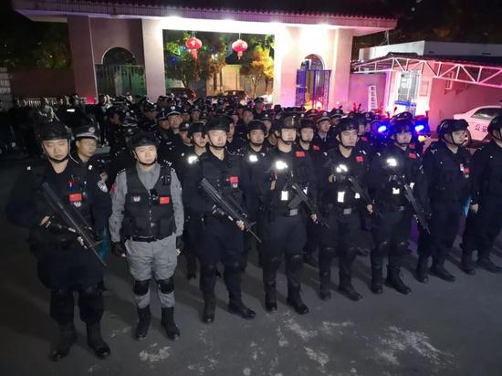 出发时集队_副本.jpg