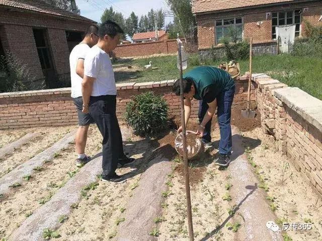������֯����2���£����Է�չ��Ա26000���ˣ�